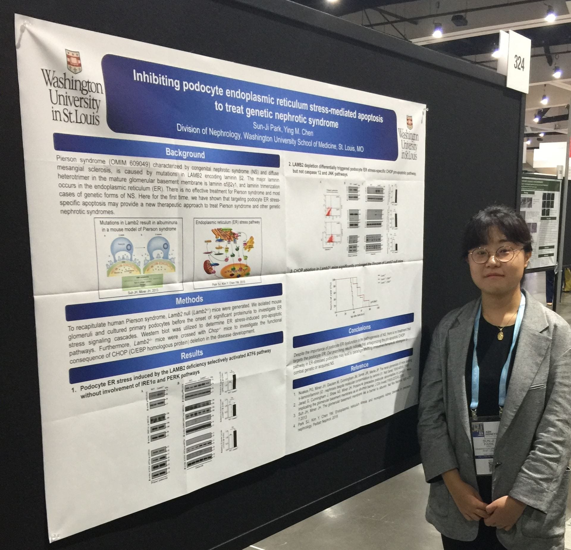 Sun-Ji presents her poster at the 2018 ASN meeting